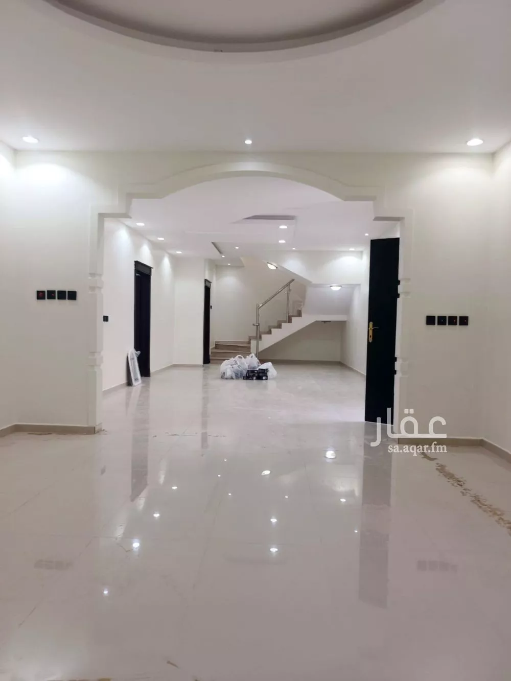 شقة 7 غرف في الرمال 4