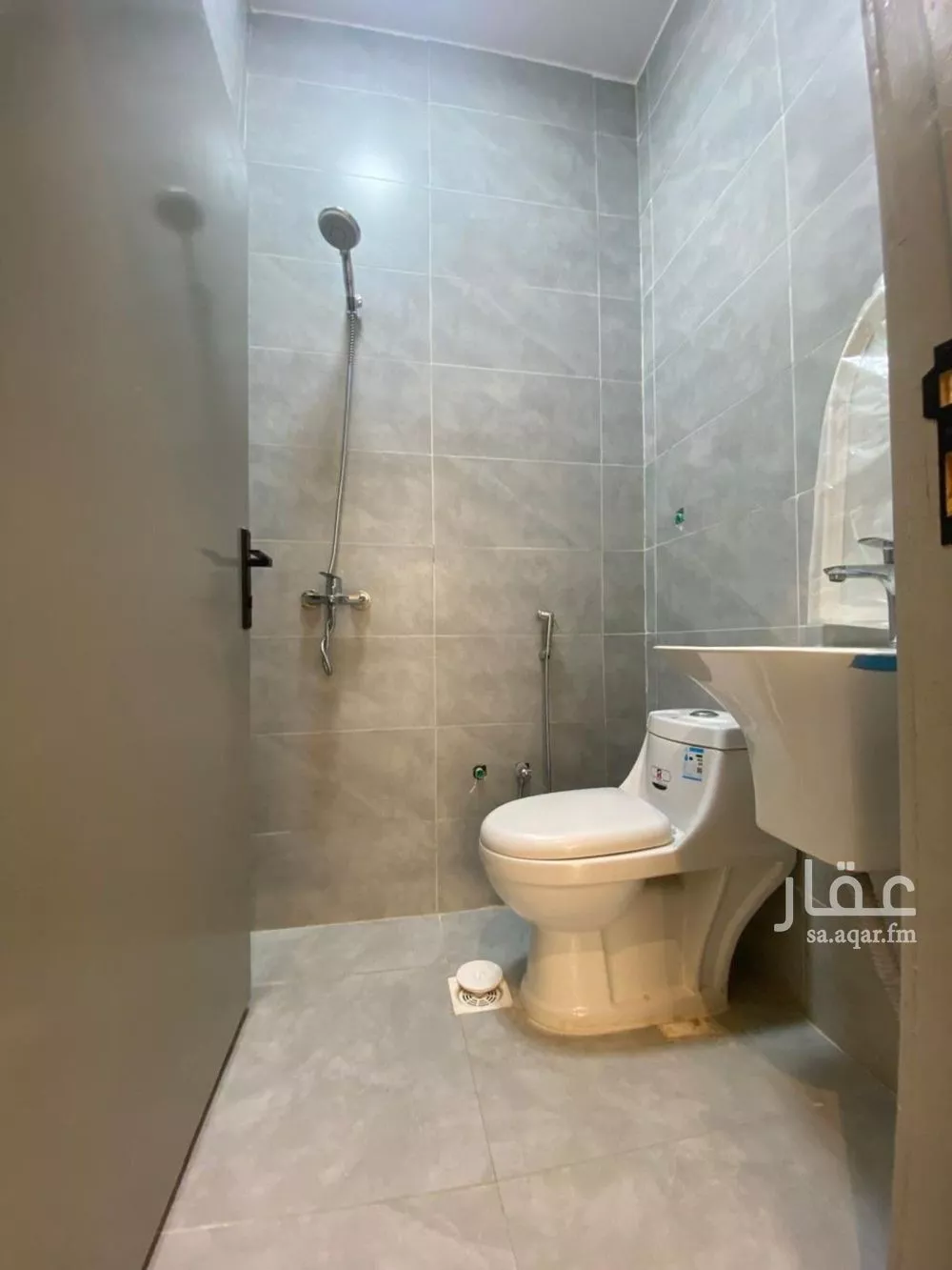 شقة 1 غرف في الخليج 2