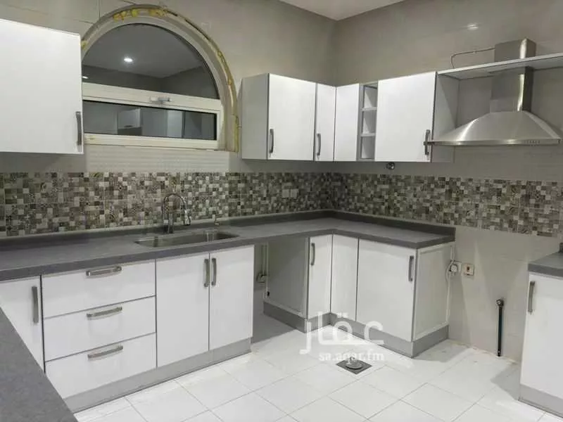 4 bedroom apartment in Al Malqa 5