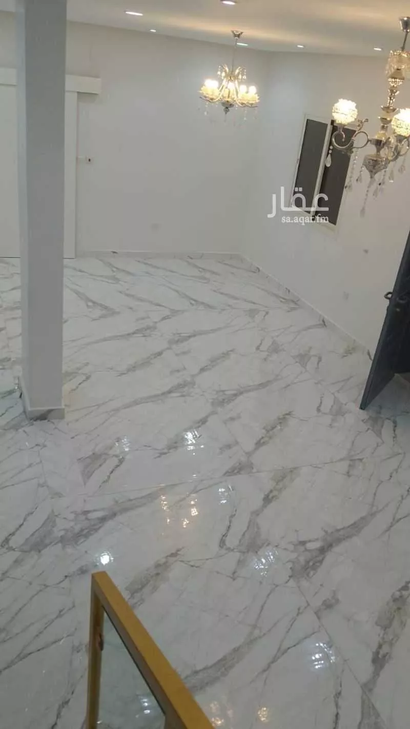 فيلا 5 غرف في الجنادرية 3