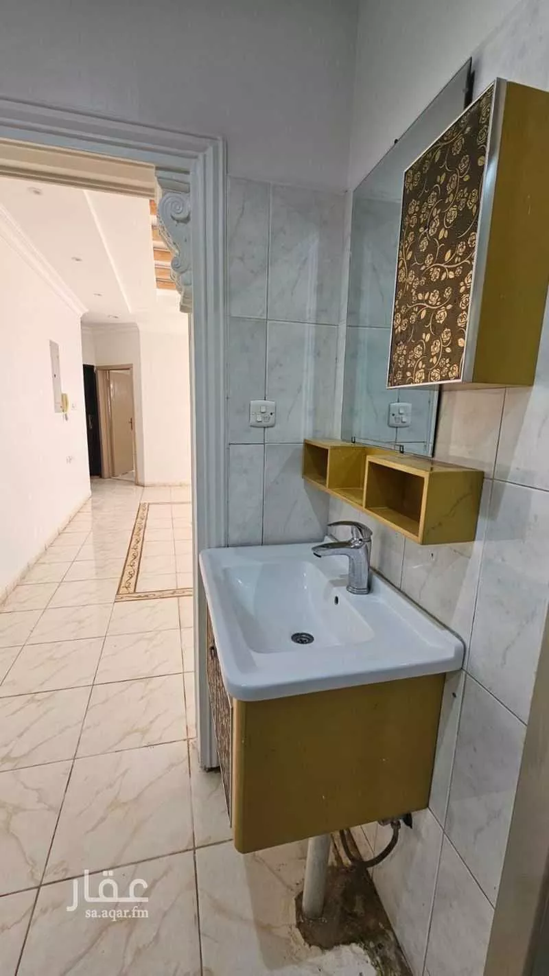 3 bedroom floor in Al Khaleej 3