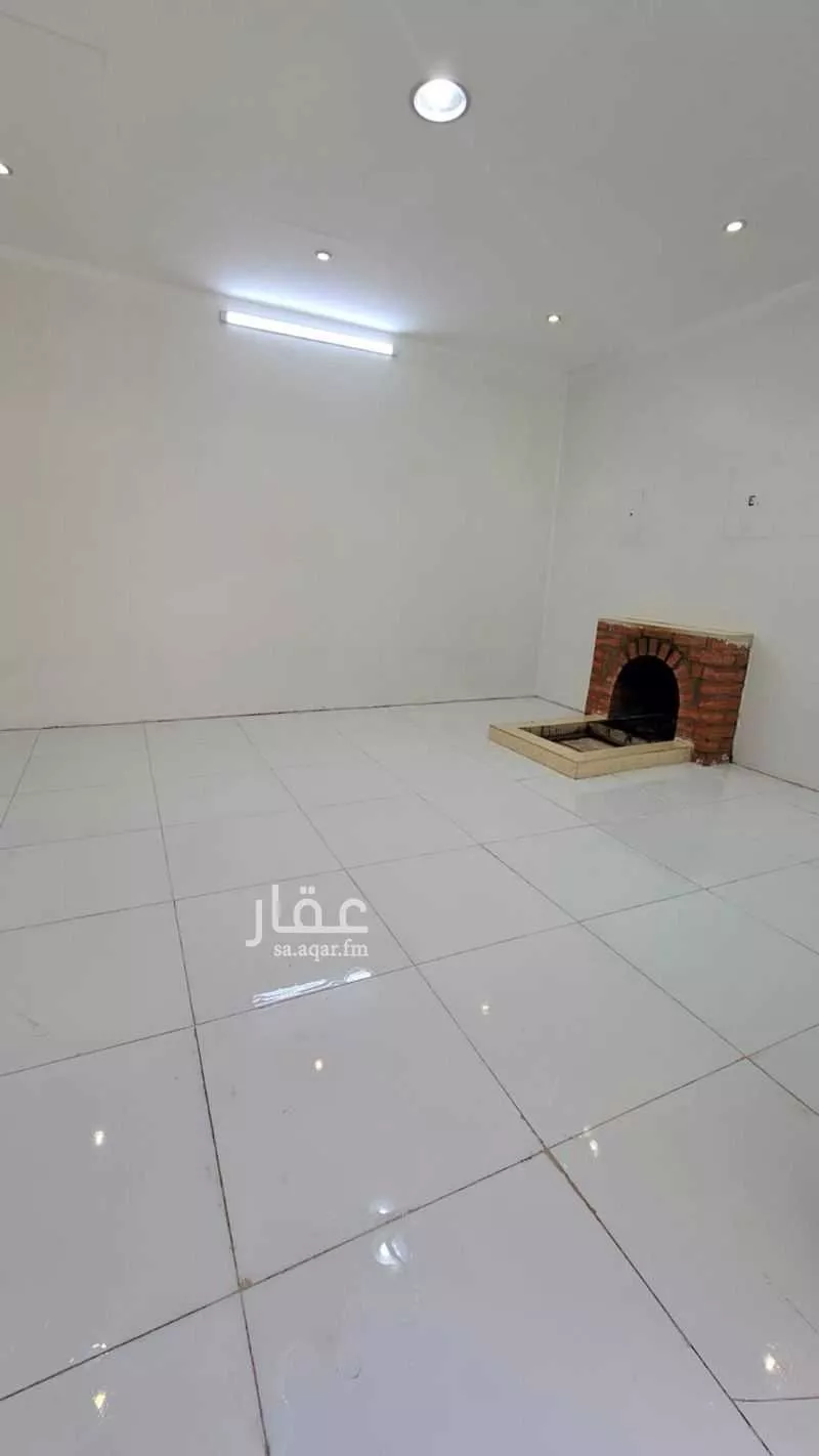 3 bedroom floor in Al Khaleej 2