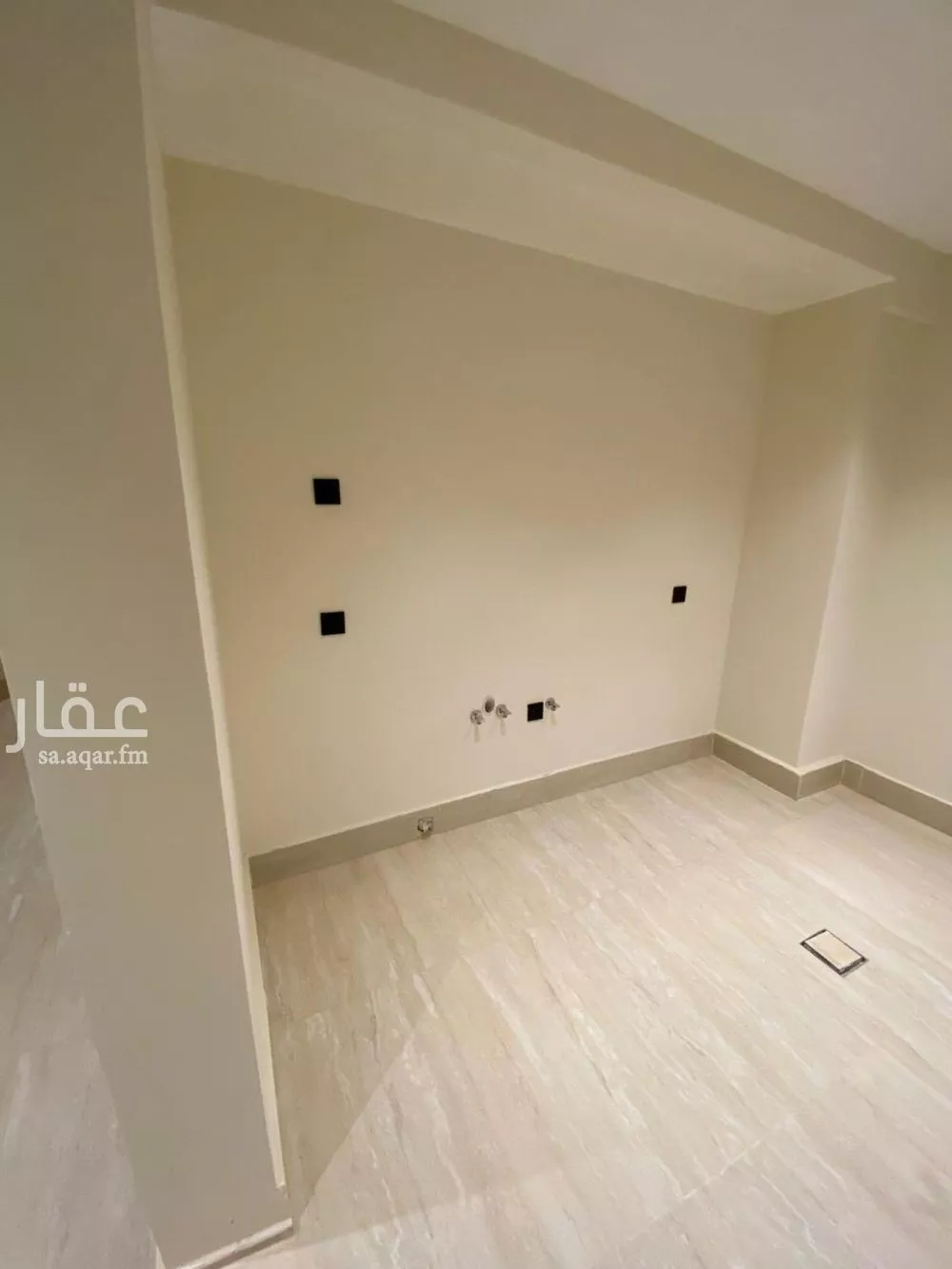 شقة 3 غرف في الملقا 3