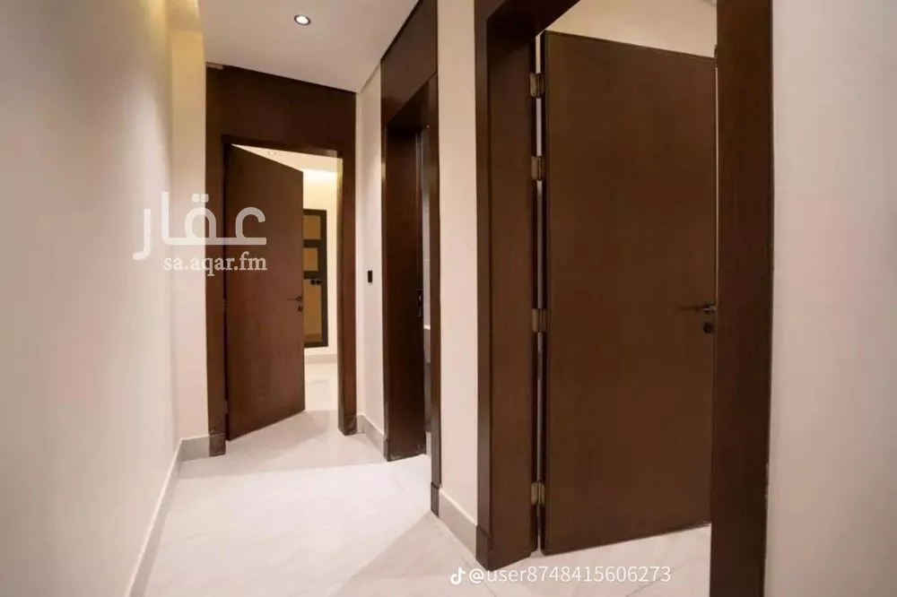 فيلا 4 غرف في عكاظ، الرياض 9