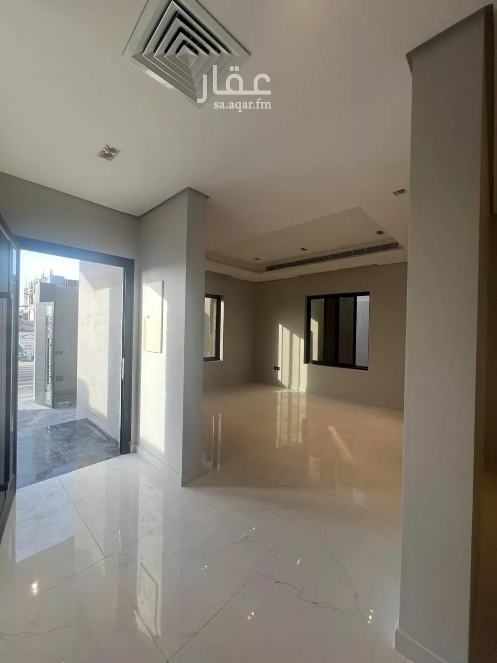 فيلا 5 غرف في السيف 5