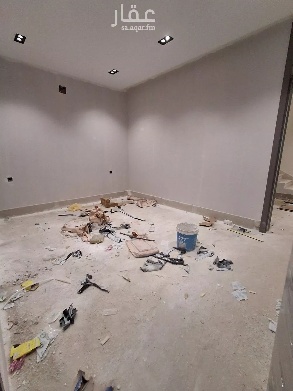 فيلا 5 غرف في العريجاء الغربية 5