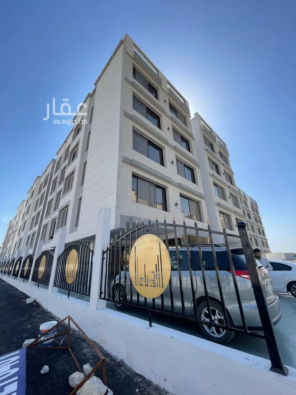 شقة 3 غرف في الحمرا