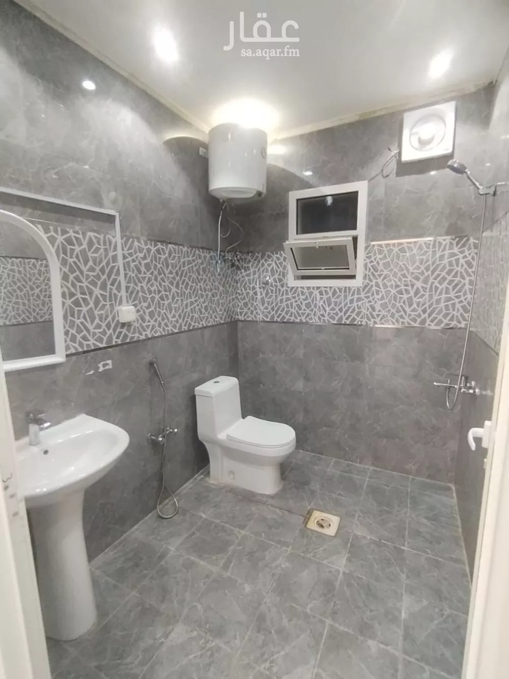 شقة 1 غرف في المونسية 5