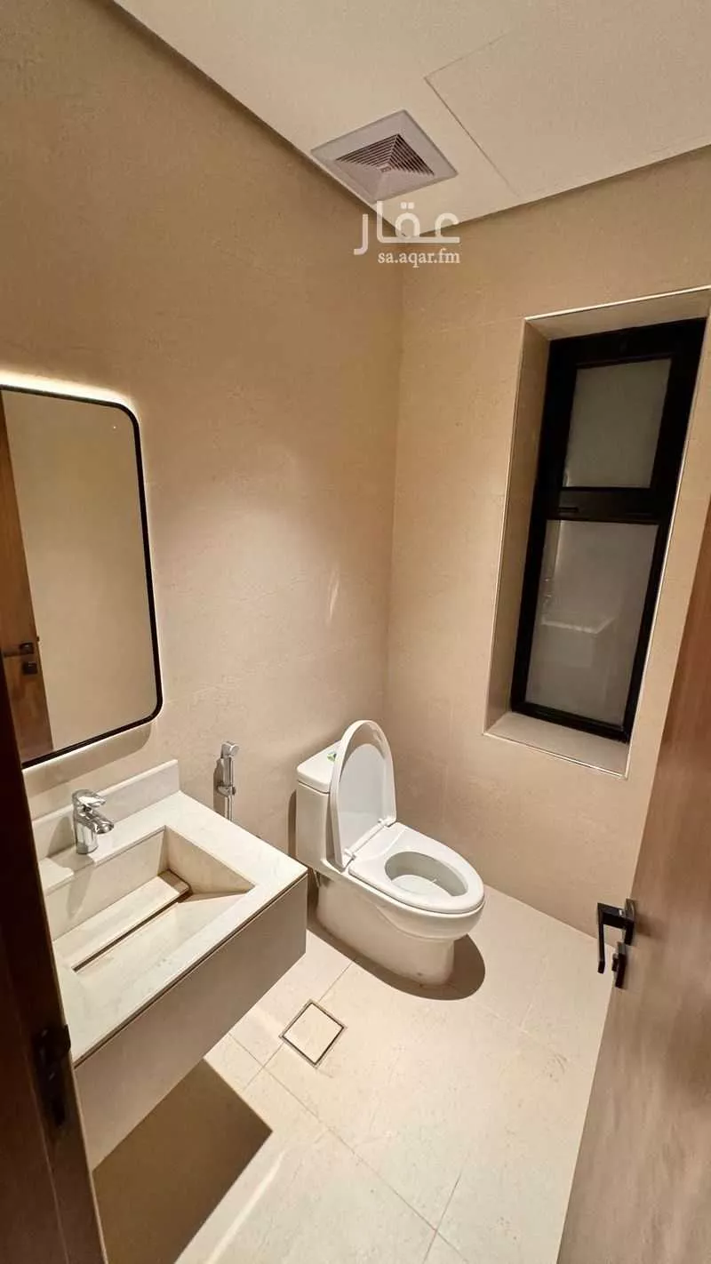 4 bedroom apartment in Ash Shati Al Gharbi, Eastern Province 9