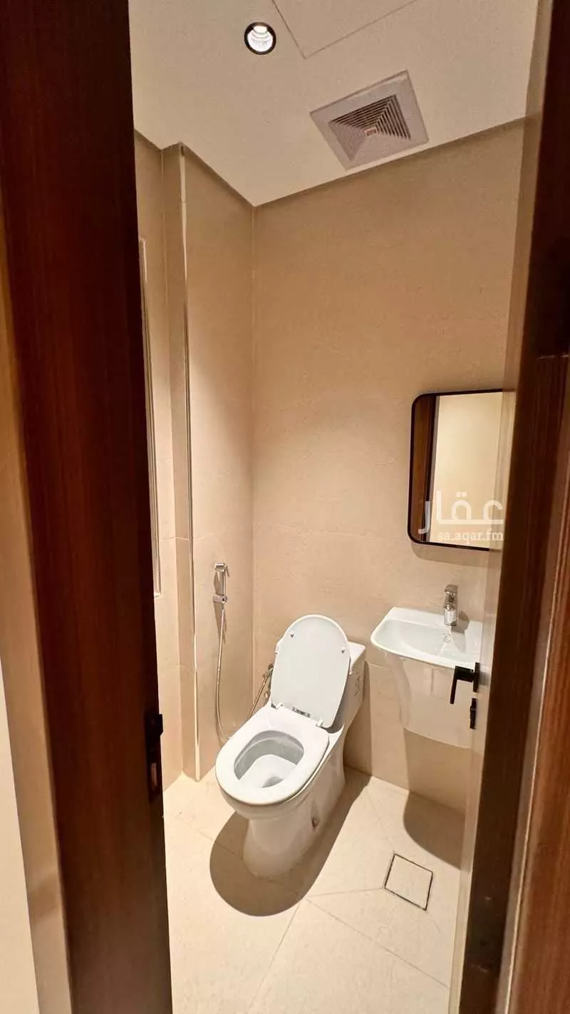 4 bedroom apartment in Ash Shati Al Gharbi, Eastern Province 16