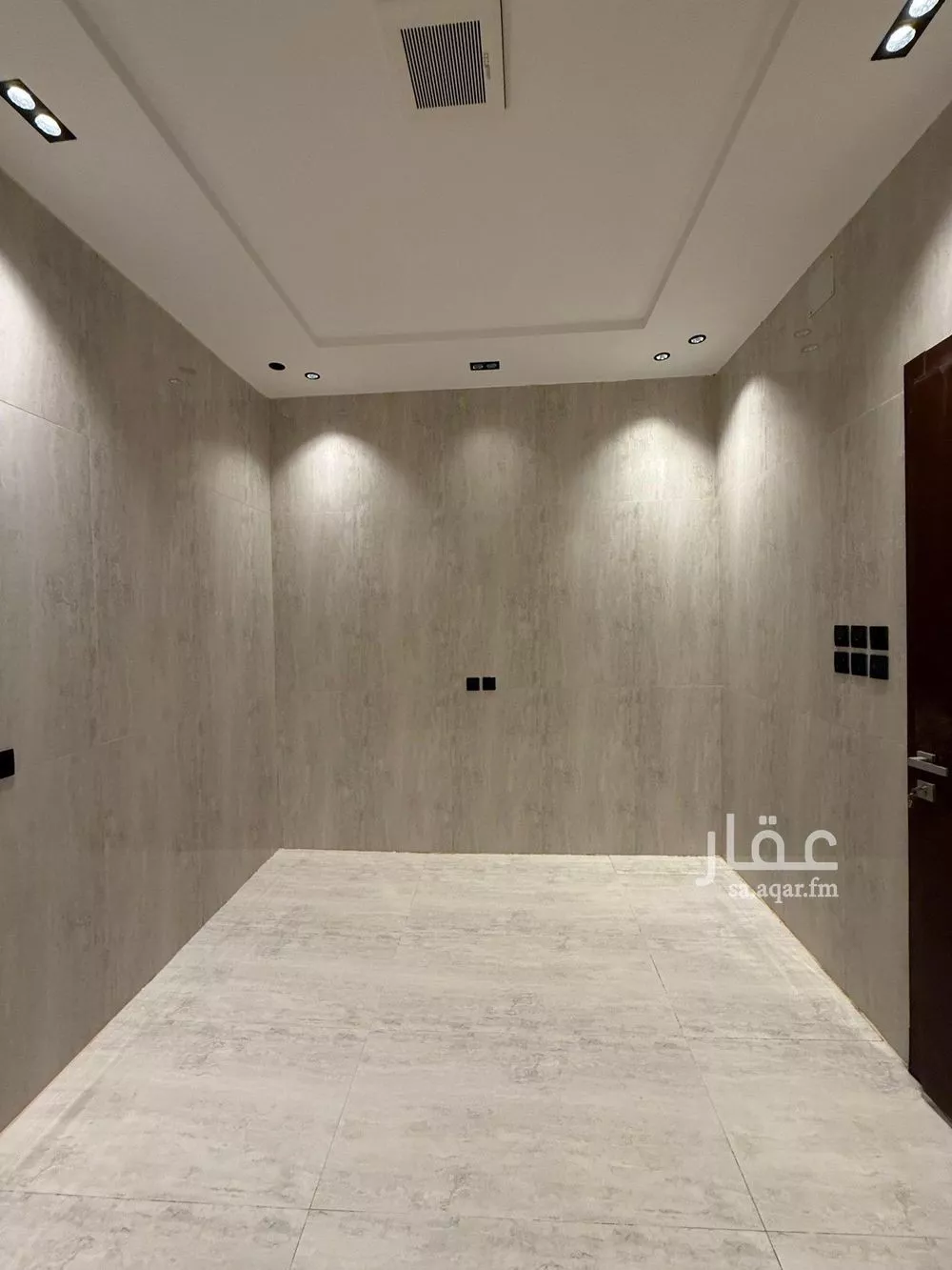 3 bedroom floor in Al Hazm 5