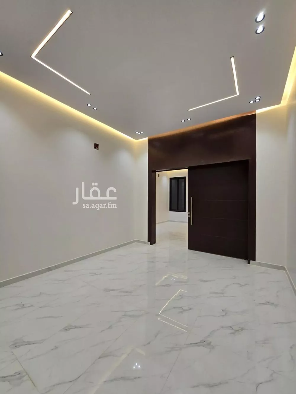 4 bedroom floor in Al Janadriyah 5
