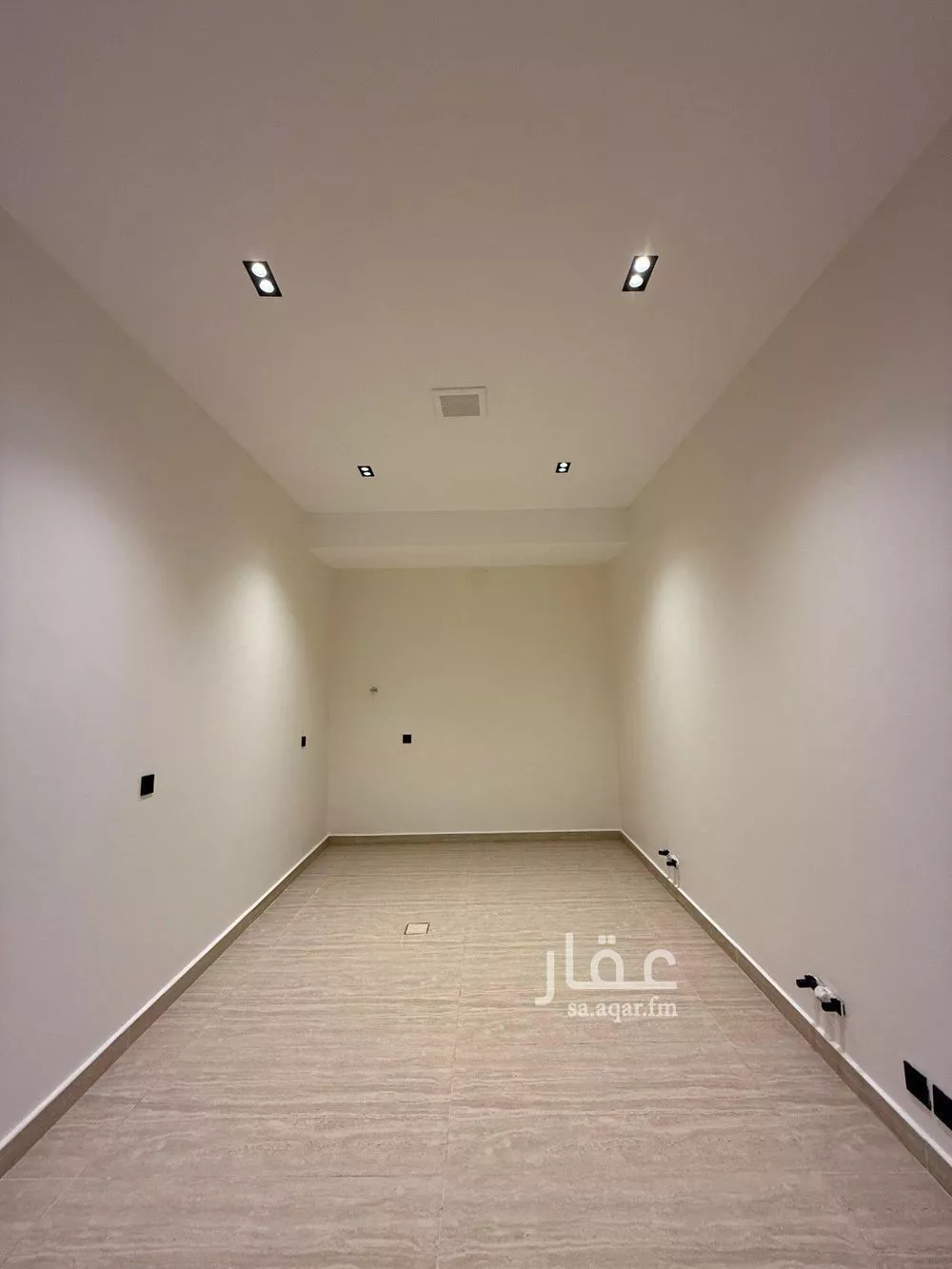 4 bedroom villa in As Suwaidi Al Gharabi, Riyadh 15