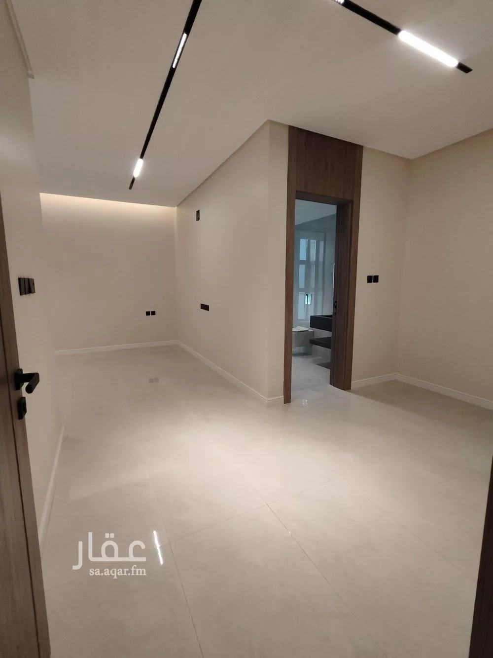 فيلا 5 غرف في العريجاء الغربية 3