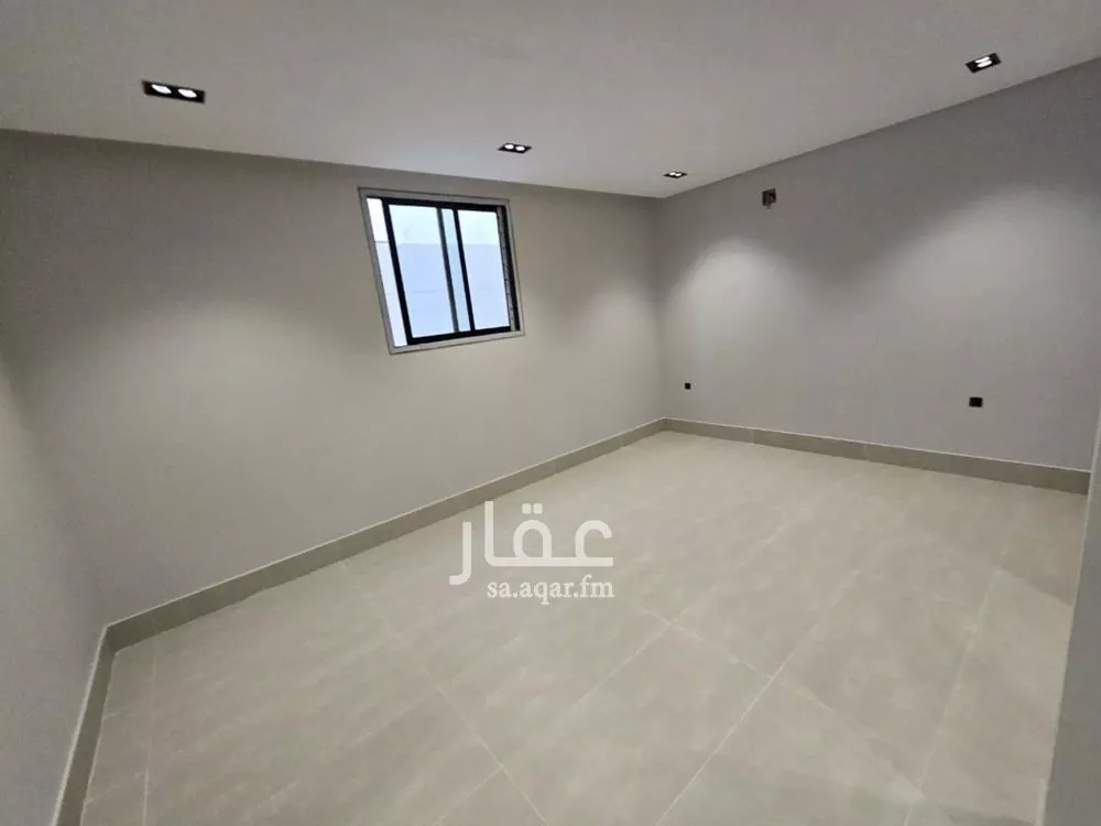 فيلا 5 غرف في عكاظ 4