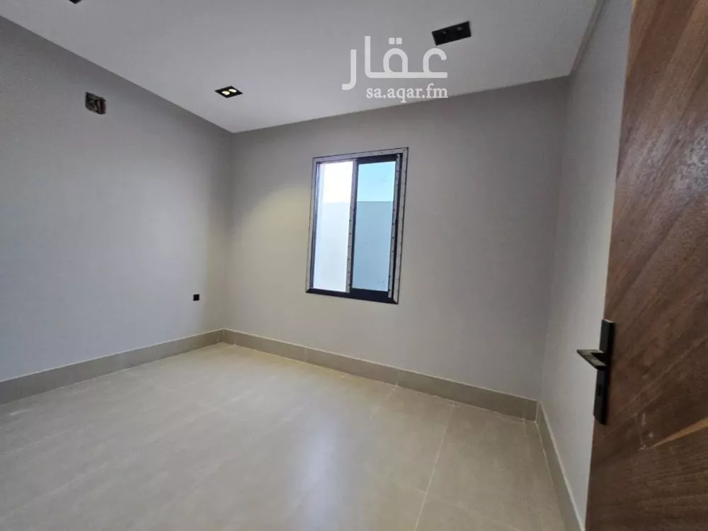 فيلا 5 غرف في عكاظ 5