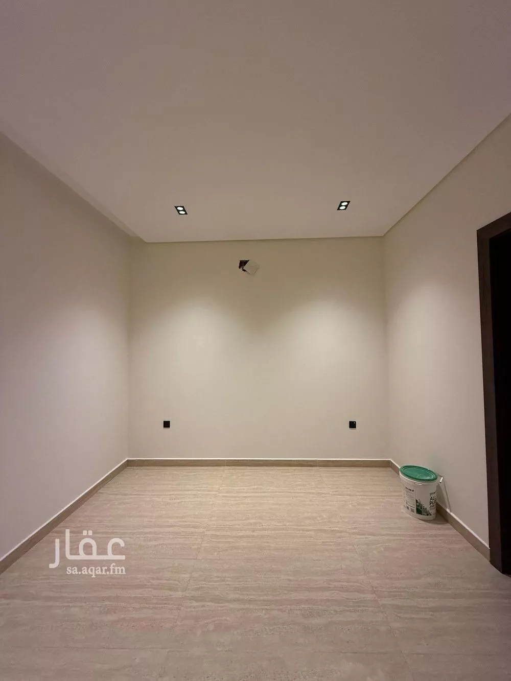 4 bedroom villa in As Suwaidi Al Gharabi, Riyadh 18