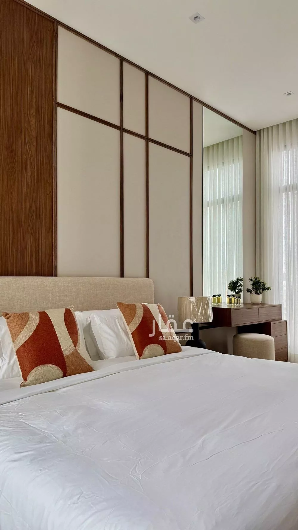 فيلا 5 غرف في السيف 4