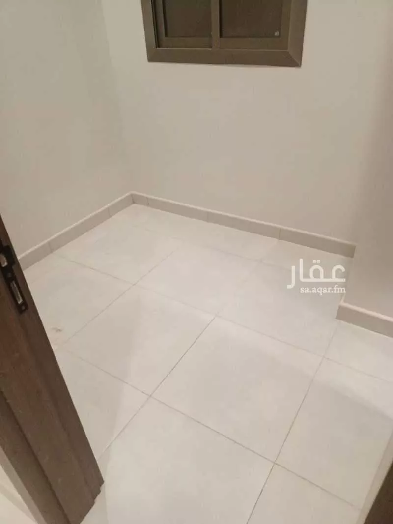 شقة 4 غرف في طيبة 4