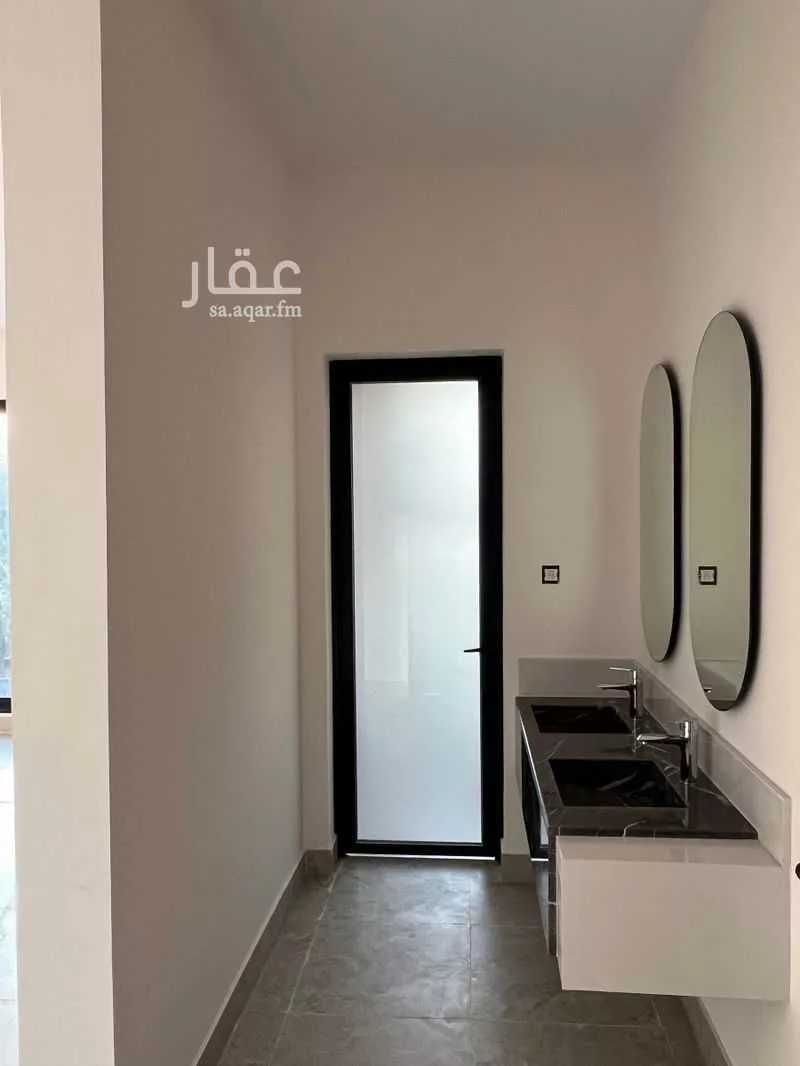 شقة 7 غرف في الامير محمد بن سعود 4