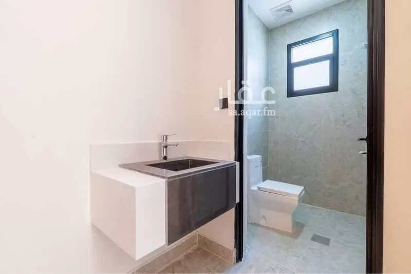 5 bedroom apartment in Al Rawdah 4