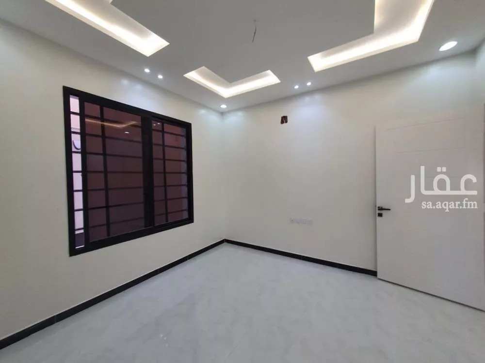 فيلا 6 غرف في احد 5