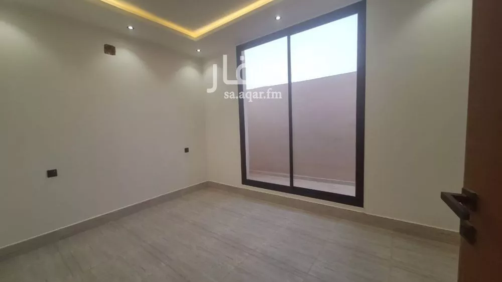 فيلا 5 غرف في طويق 4