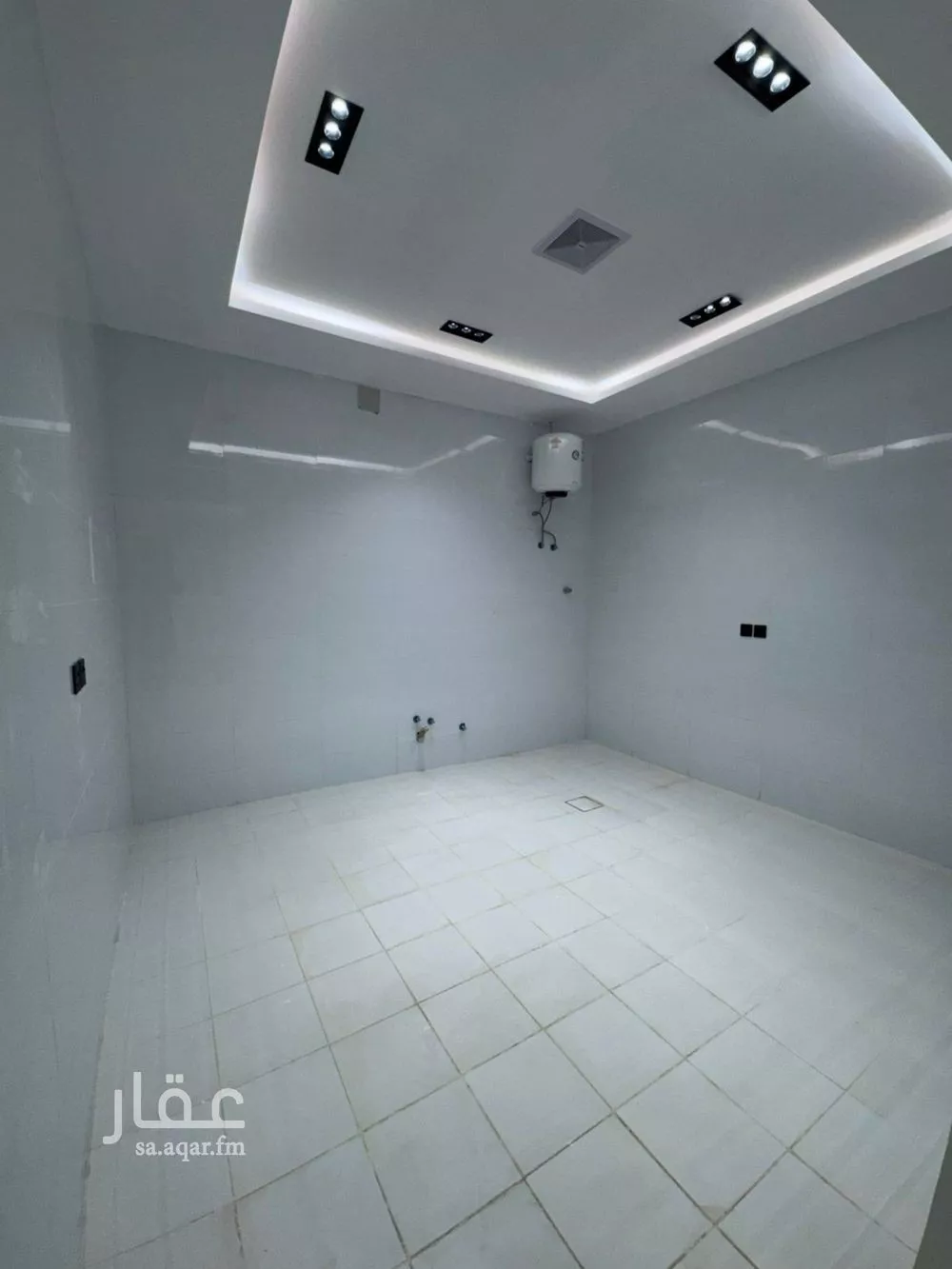 7 bedroom floor in Al Janadriyah 4