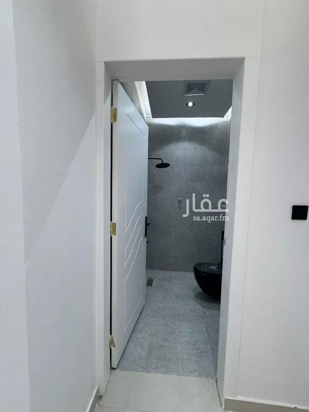 5 bedroom floor in Al Janadriyah 5