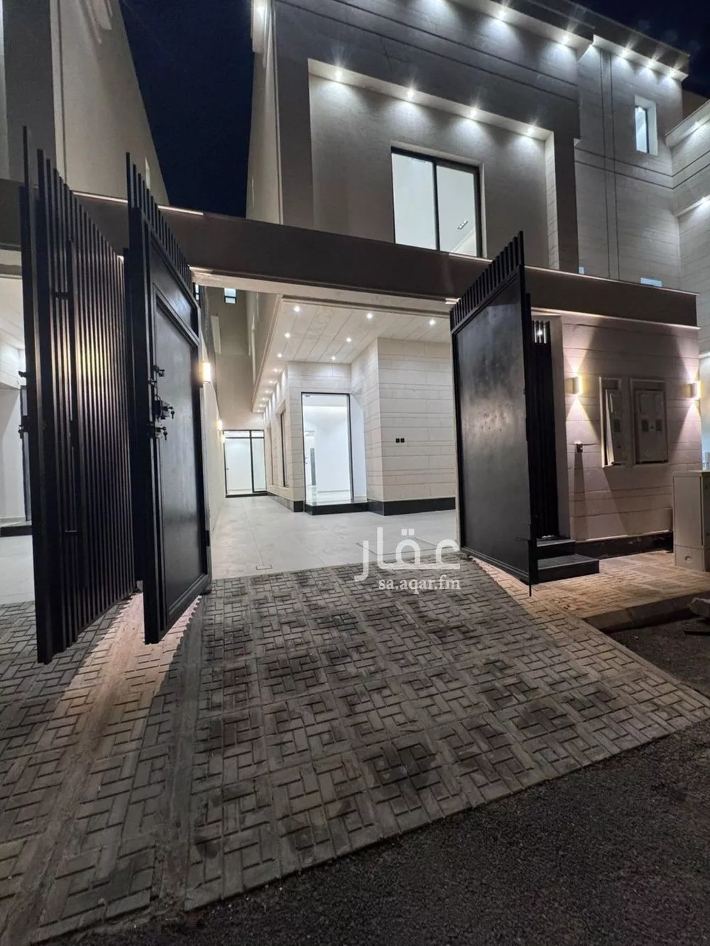 7 bedroom floor in Al Janadriyah 2