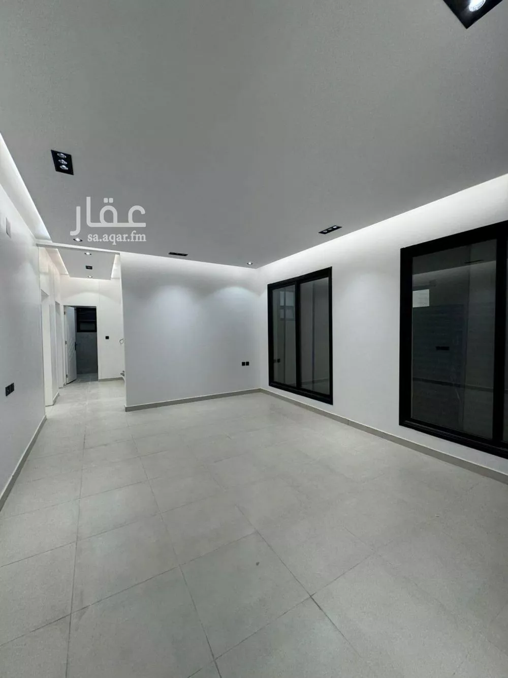 5 bedroom floor in Al Janadriyah 1