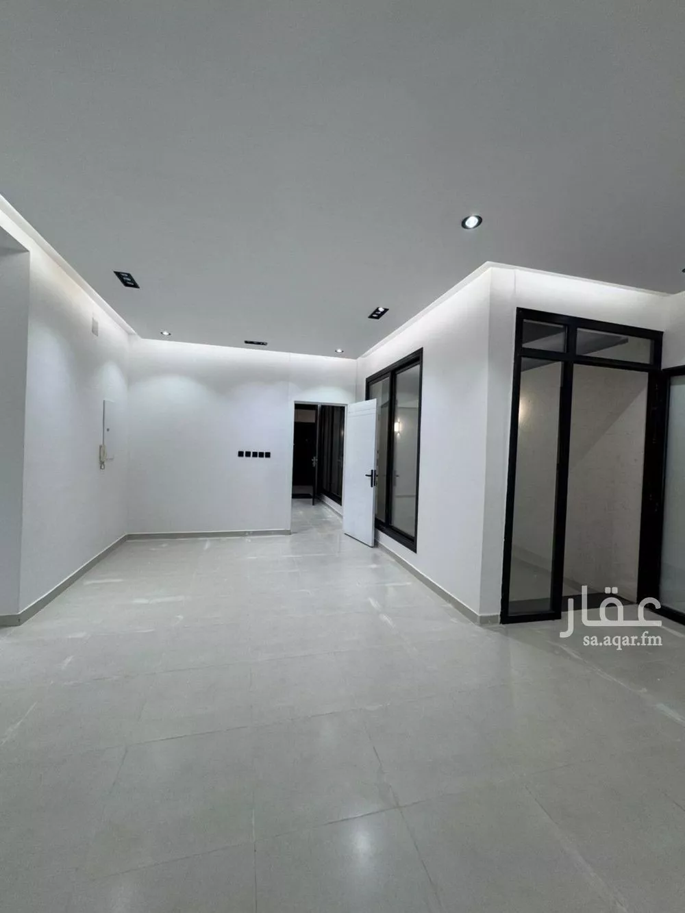 7 bedroom floor in Al Janadriyah 1