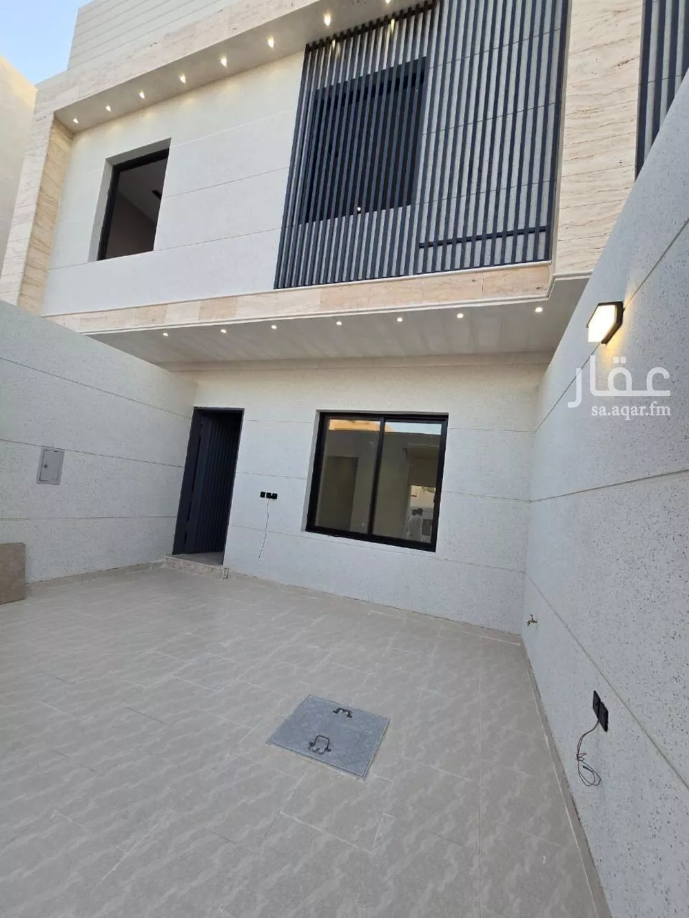 فيلا 5 غرف في عكاظ 5