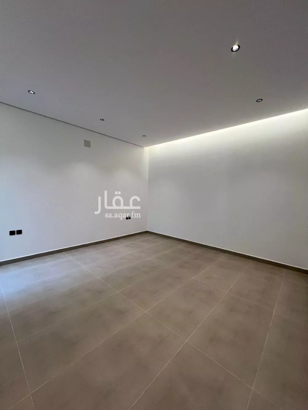 شقة 4 غرف في الحزم 5