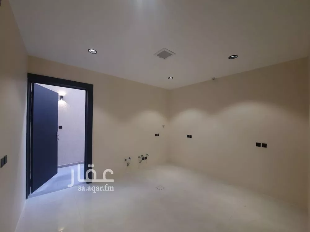 فيلا 6 غرف في العريجاء الغربية 4