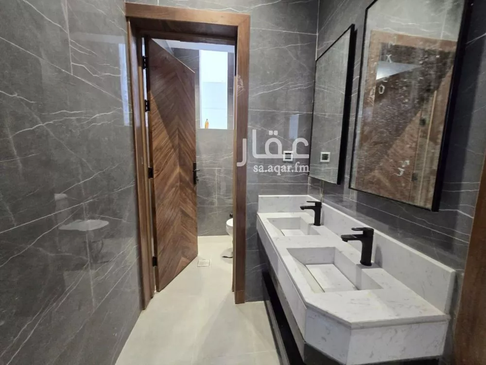 5 bedroom villa in Okaz 5