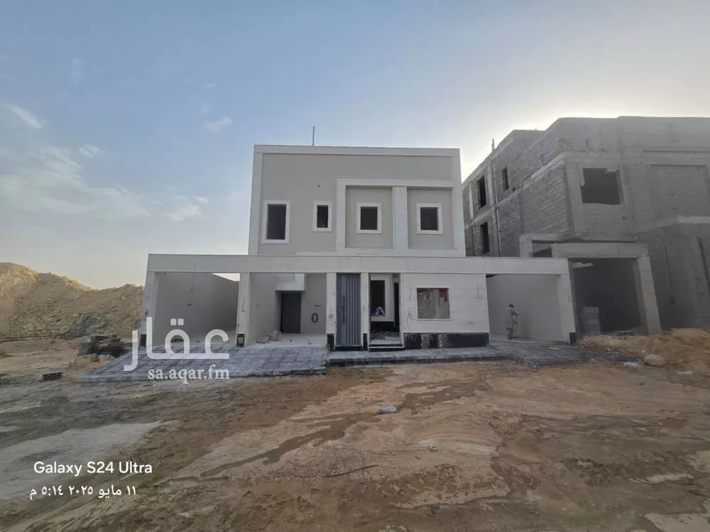 3 bedroom floor in Taibah 1