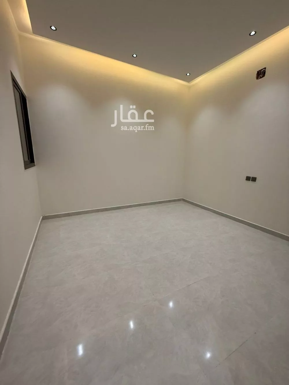 دور 4 غرف في أحد 3