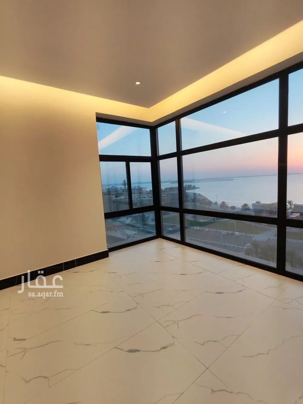 شقة 5 غرف في الشاطئ الغربي 1