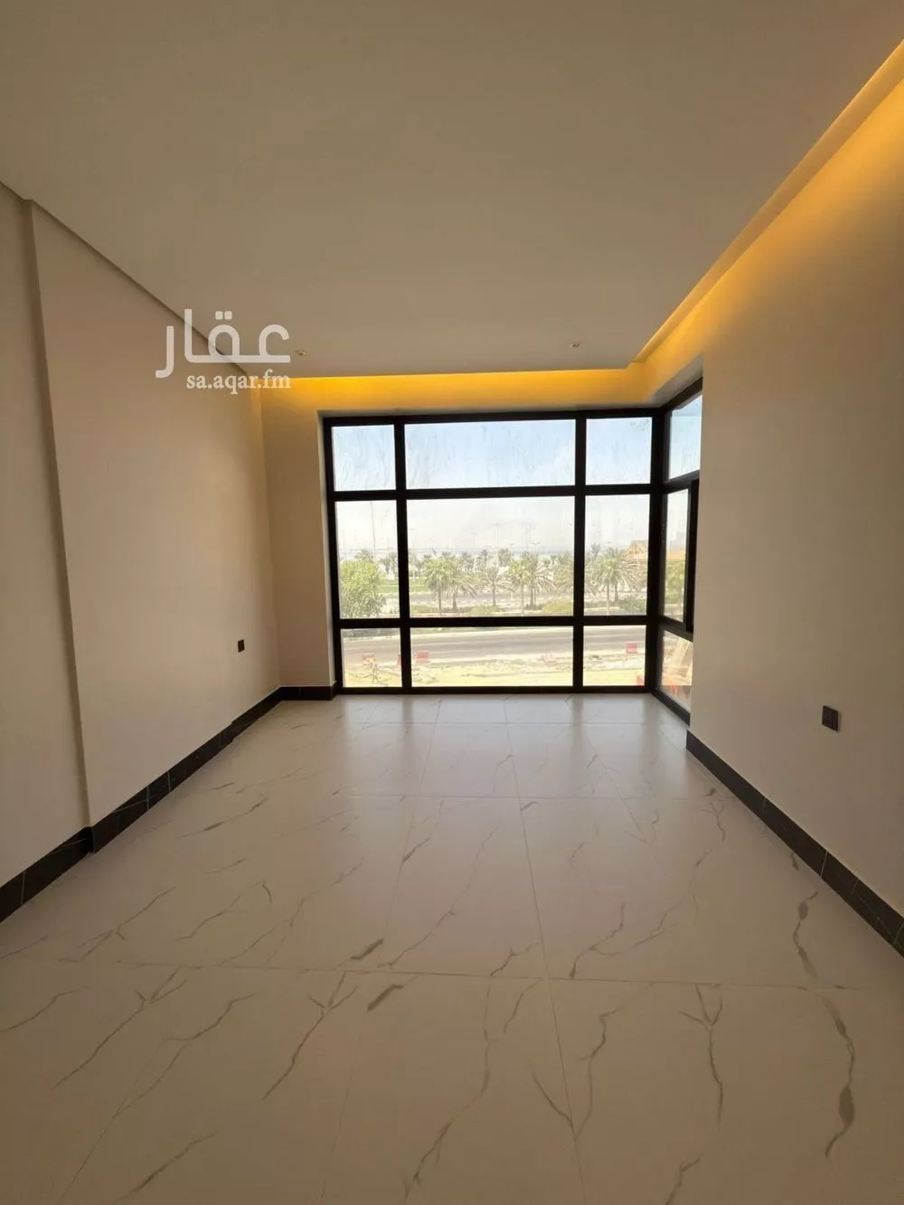 شقة 5 غرف في الشاطئ الغربي 1