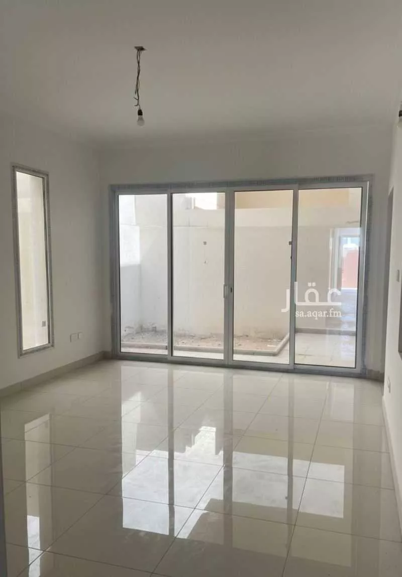 5 bedroom villa in Al Falah 5