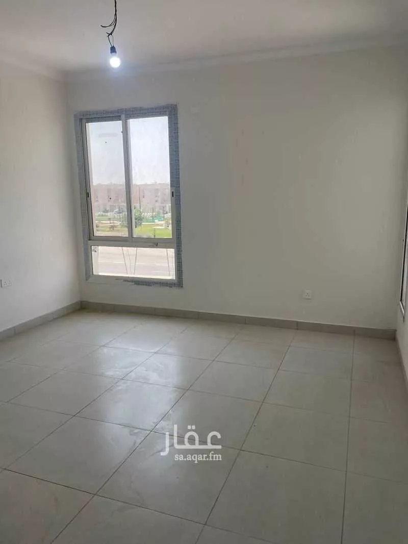 5 bedroom villa in Al Falah 2