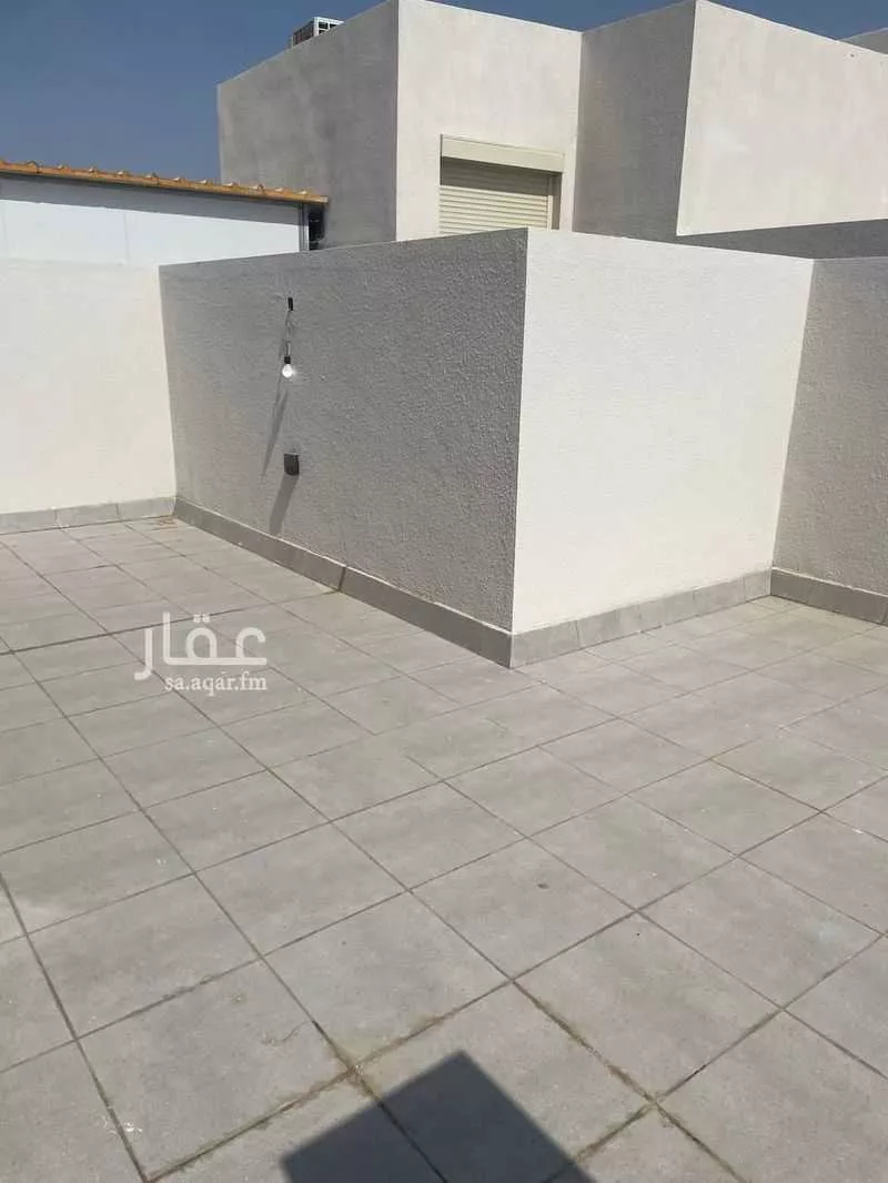 5 bedroom villa in Al Falah 5
