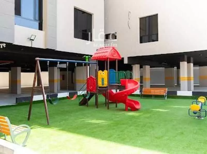 5 bedroom apartment in Al Hamra 4