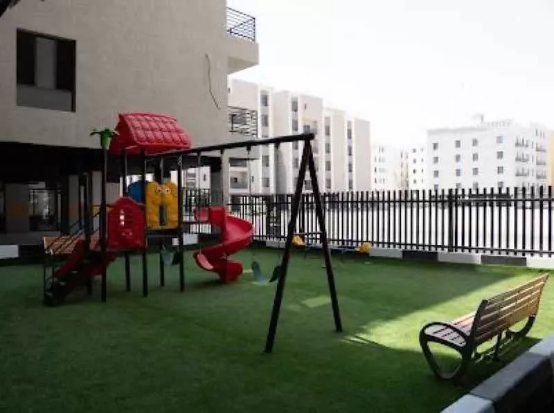 شقة 5 غرف في الحمرا 5