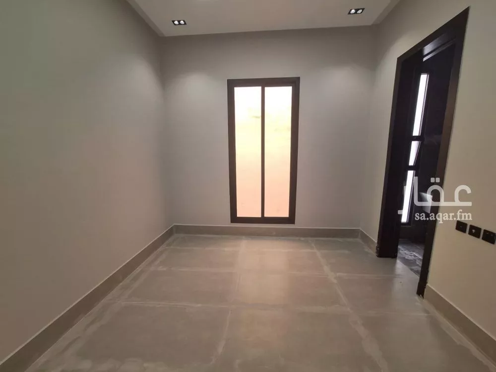 فيلا 5 غرف في العريجاء الغربية 5