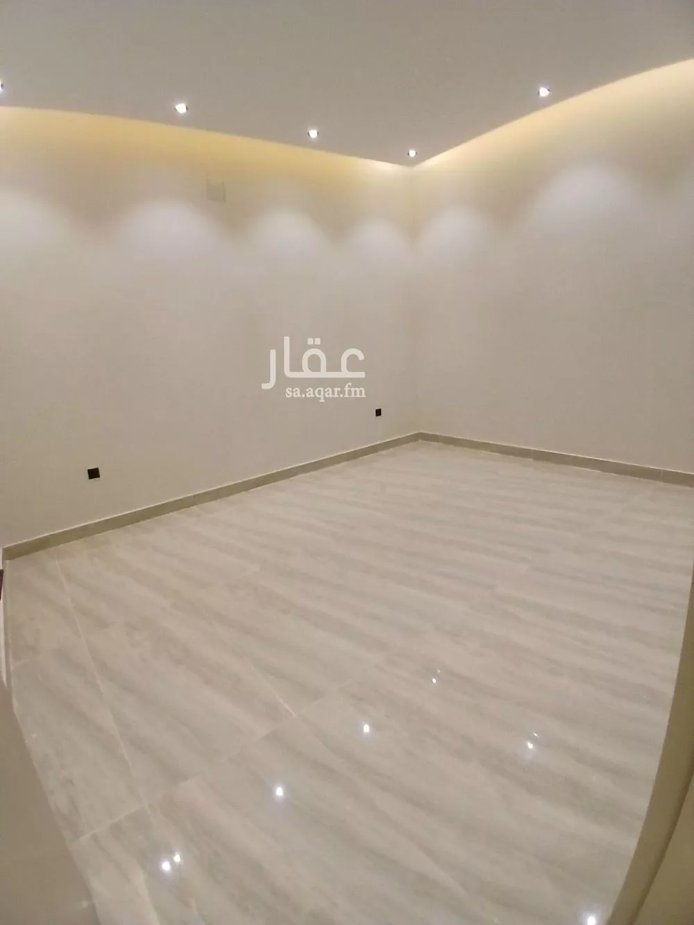 3 bedroom floor in As Suwaidi Al Gharabi 3