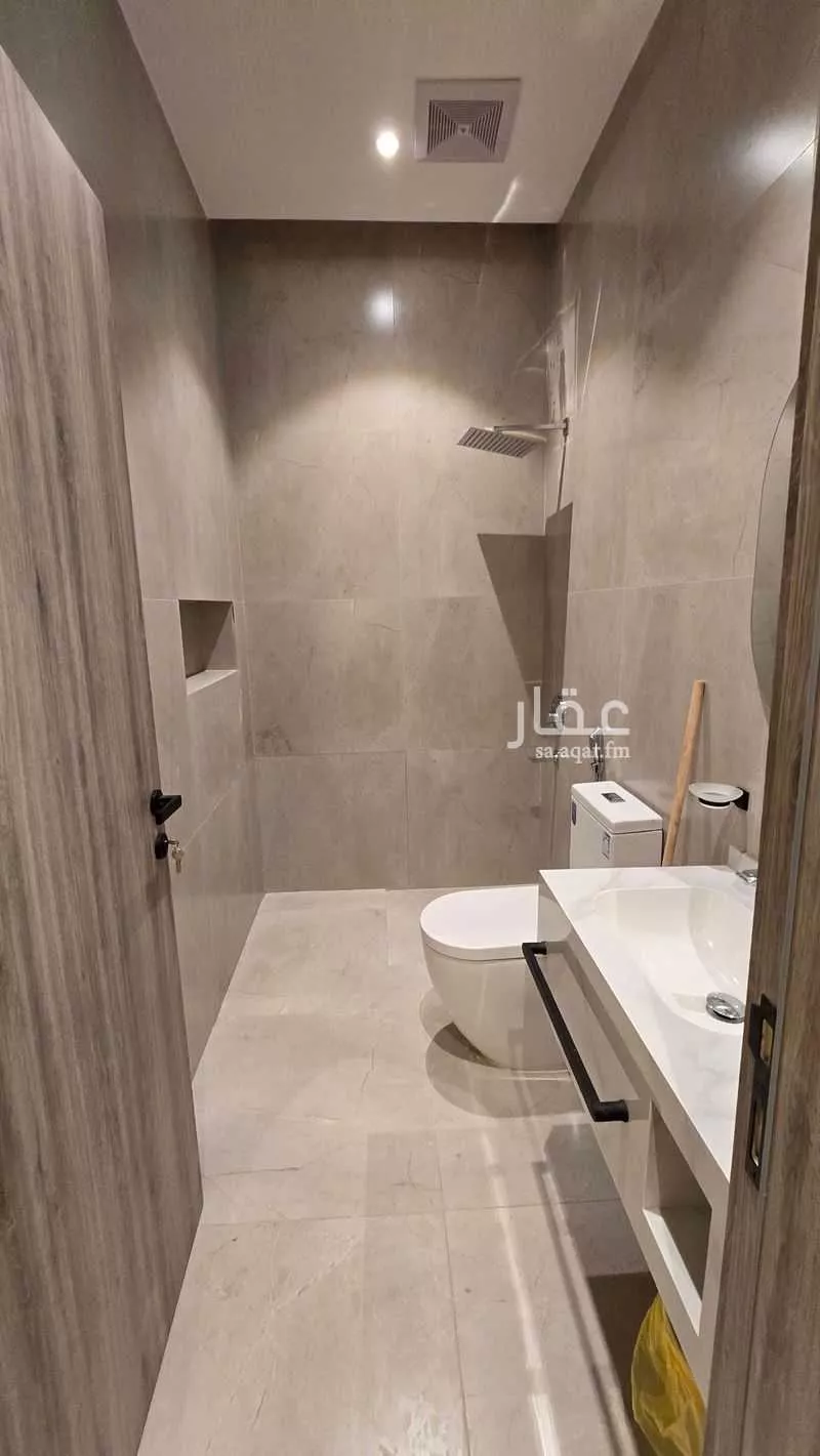 2 bedroom apartment in Al Shati, Jeddah 8