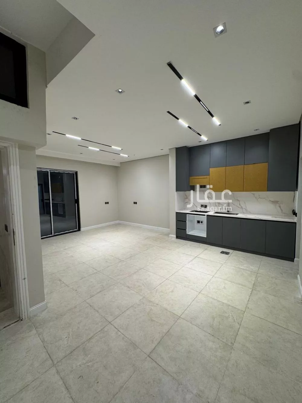 عمارة 327 م² في مدينة العمال 5