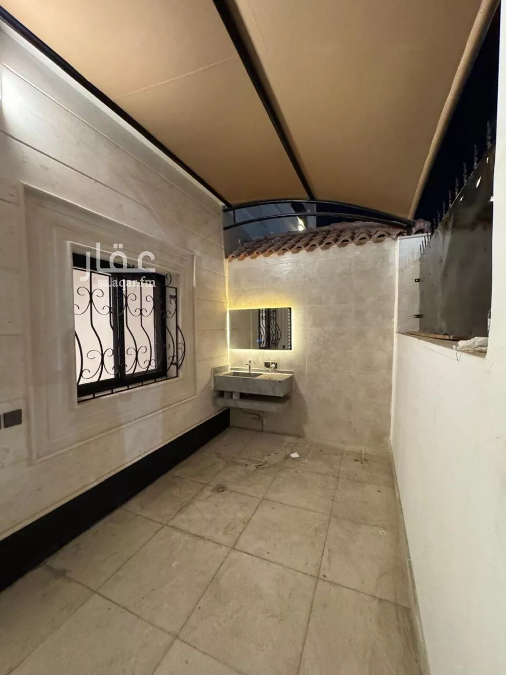 عمارة 327 م² في مدينة العمال 4